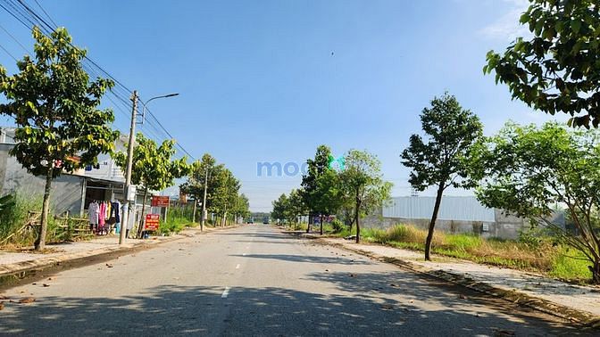 Hình ảnh Đất Ngộp Gần Khu Công Nghiệp 100m2 Giá Mềm Sổ Hồng Riêng