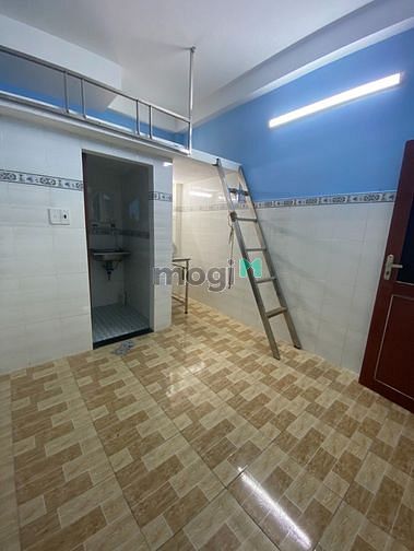 Hình ảnh Cho thuê phòng máy lạnh, có gác 59 Đỗ Nhuận, Tân Phú. giá 2tr7