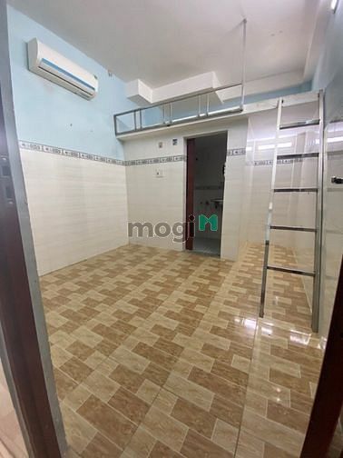 Hình ảnh Cho thuê phòng máy lạnh, có gác 59 Đỗ Nhuận, Tân Phú. giá 2tr7