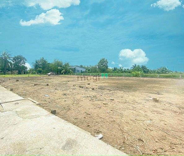 Hình ảnh Ngân hàng thanh lí gấp 5nền đất thổ cư sát chợ Rạch Kiến