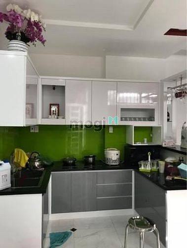Hình ảnh Bán nhà ngay Trung tâm quận 10