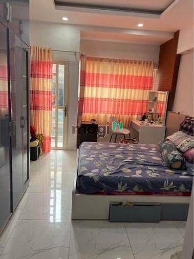 Hình ảnh Bán nhà ngay Trung tâm quận 10