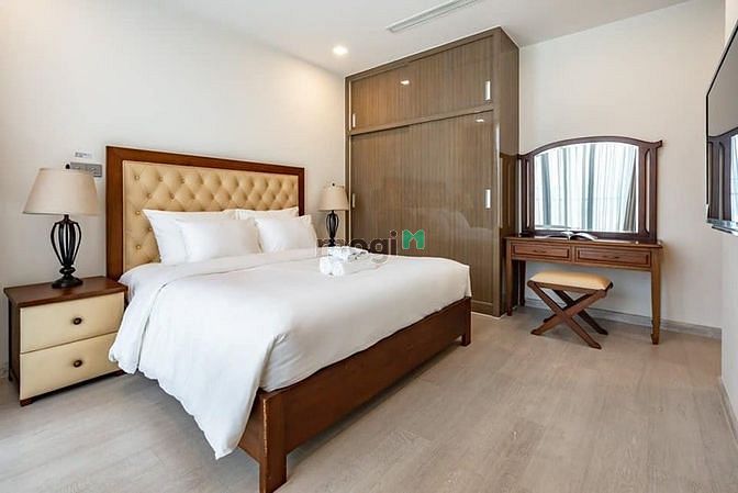 Hình ảnh Cho thuê Mb6623 nạp rút nhanh chóng Vinhomes Golden River 3PN2WC Full NT giá 44-55tr