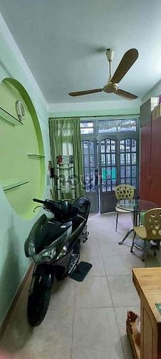 Hình ảnh Cho thuê nhà nguyên căn 2 phòng ngủ:hẻm 372/ đối diện BV Bình Dân.11tr