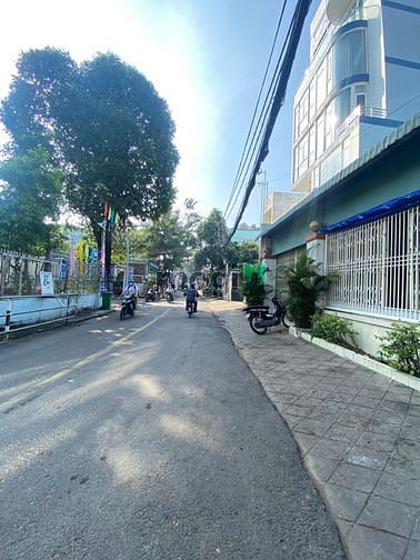 Hình ảnh Nhà VinCom Lê Văn Việt - 1 Trệt 1 Lầu - 64m2 - Chỉ 3 TỶ x - SHR.