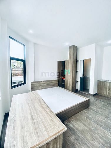 Hình ảnh Căn Hộ full nội thất sàn gỗ cửa sổ lớn Quận Tân Bình cho thuê