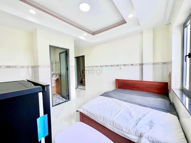Hình ảnh Đi bộ qua VĂN LANG CS3, phòng cửa sổ lớn