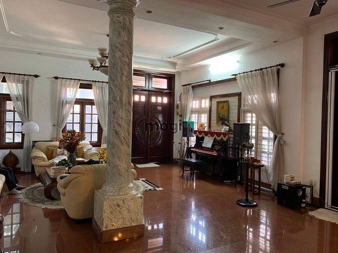 Hình ảnh Cho thuê biệt thự Thảo Điền, MT đường Số 11, 3 tầng, 6PN, DT 288m2
