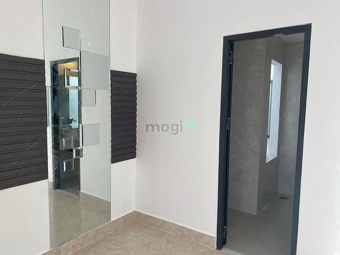 Hình ảnh Bán Nhà 5 tầng Quận 10 đường 3 Tháng 2, DT 5*12 Giá nhỉnh 8 tỷ6.