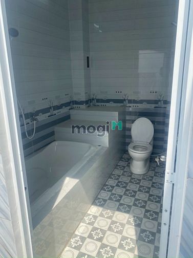 Hình ảnh Chủ cần ra gấp căn nhà mới xây