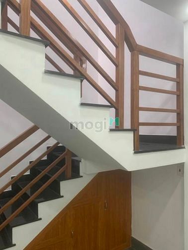 Hình ảnh Bán nhà đ Cao Lỗ DT50m2. 2PN Giá2TỶ2 SHR