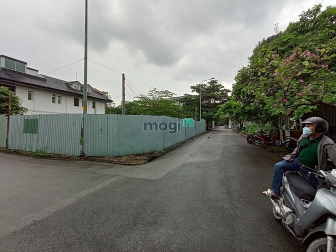 Hình ảnh Bán đất đẹp góc 2 MT sát sông Sài Gòn, Dt: 22x24m (521m2). Giá: 140 tỷ