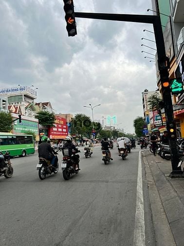 Hình ảnh Bán Gấp MT Tân Thới Nhất 180m2 Chỉ 14 tỷ, Ngang 10.