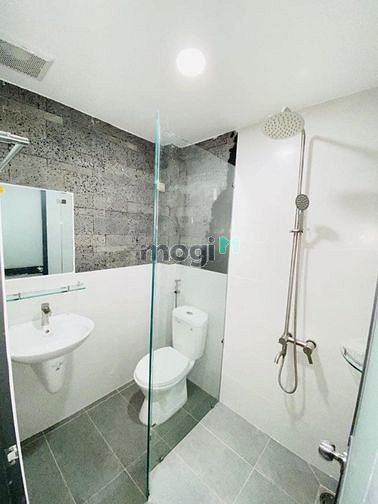Hình ảnh Phòng 2 ban công ngay cầu Kinh