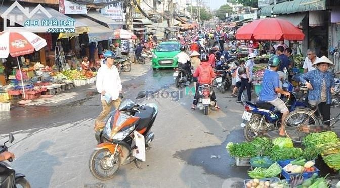 Hình ảnh GĐ cần bán lô đất 200m2(10x20m) sổ riêng, đất ở đô thị 100%, gần chợ.