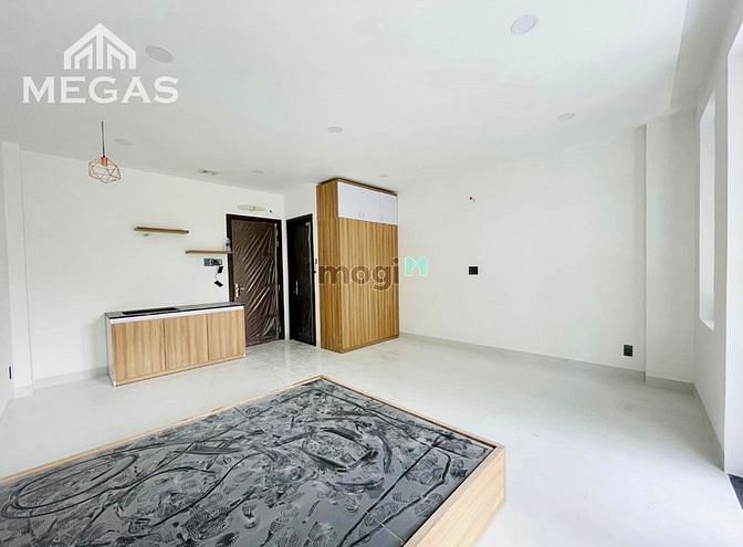Hình ảnh Phòng Ban công có thang máy mới toanh