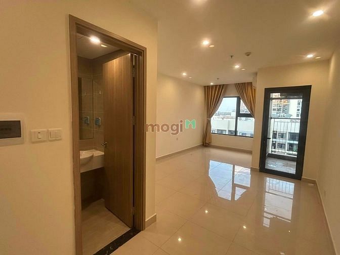 Hình ảnh Cho thuê căn studio có rèm 4tr tại Vinhomes Quận 9