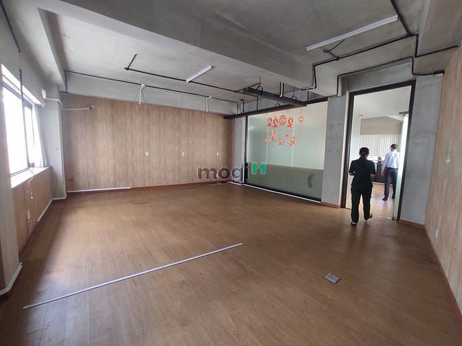 Hình ảnh Cho thuê nhà 426C Võ Văn Tần, Quận 3 gần ngã 3 Cao Thắng