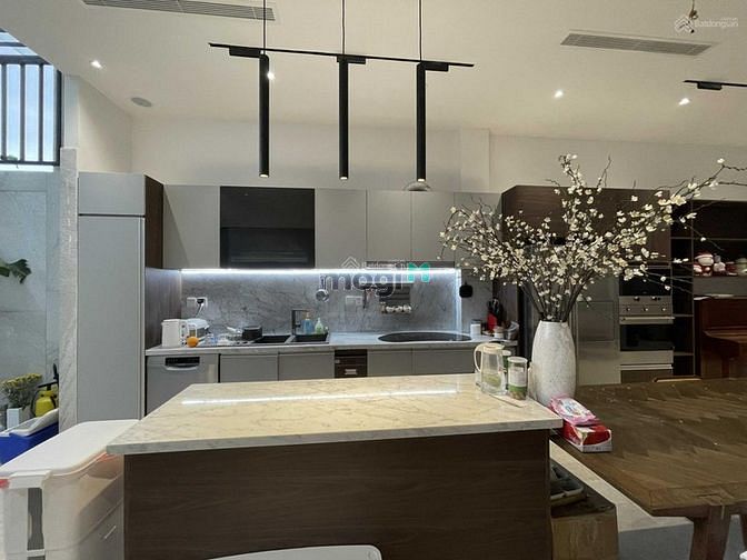 Hình ảnh Bán nhà phố tây sát sông SG Dt: 7.3x31m Cn: 208m2, Vị trí xây cao tầng