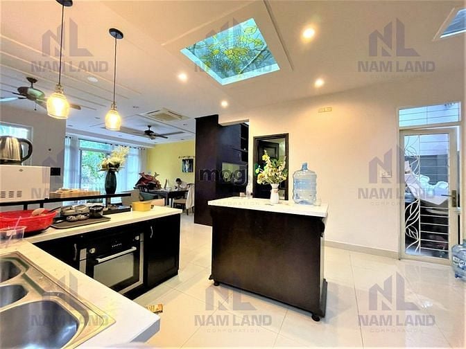 Hình ảnh Biệt thự Sân vườn- Nằm trong khu Compound - Ngay Trần Não