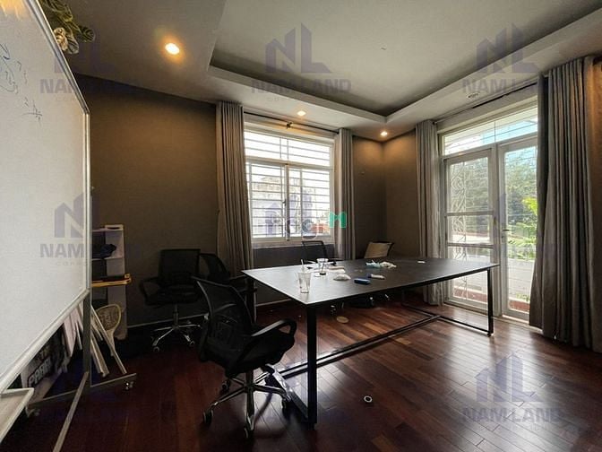 Hình ảnh Biệt thự Sân vườn- Nằm trong khu Compound - Ngay Trần Não
