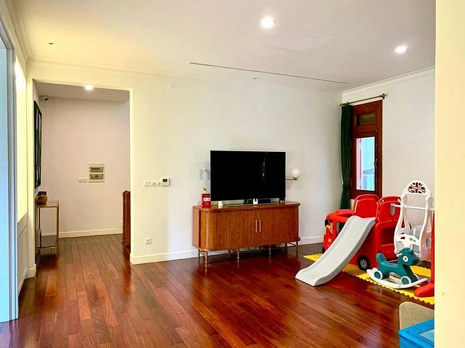 Hình ảnh Cho thuê villa Thảo Điền khu Compound Fideco, 3 tầng, 5PN, 550m2 đất