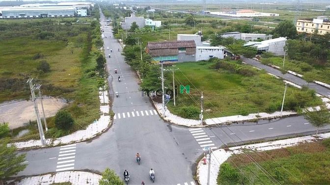 Hình ảnh Bán đất ăn tết ngay trung tâm Bình Chánh