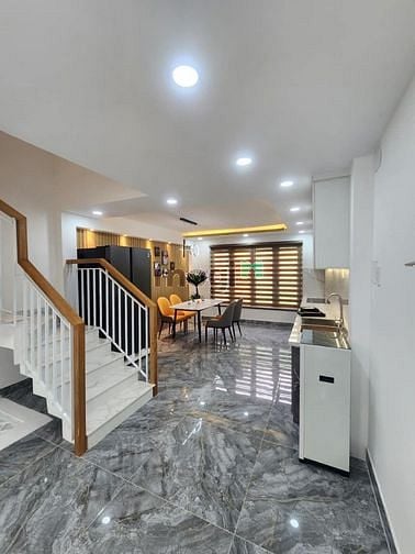 Hình ảnh Chỉ 7.680 TỶ - 68M2 - 5 Tầng BTCT - Đ. Nguyễn Gia Trí
