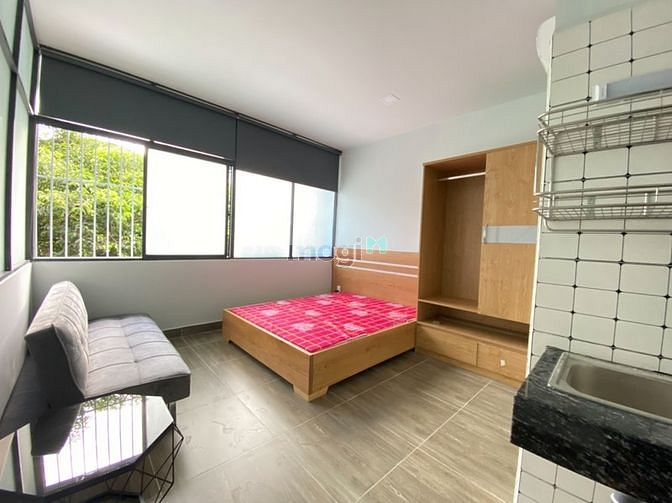 Hình ảnh Mb6623 nạp rút nhanh chóng sau lưng Cộng Hoà plaza