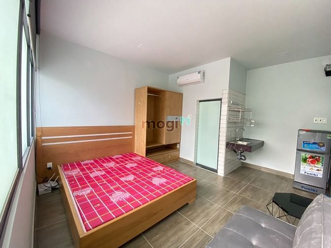 Hình ảnh Mb6623 nạp rút nhanh chóng sau lưng Cộng Hoà plaza