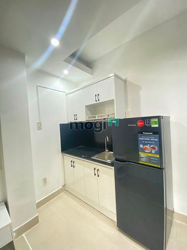 Hình ảnh Đang Trống Studio Cửa Sổ Lớn - Ngay BigC Tô Hiến Thành