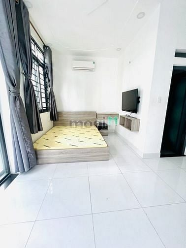 Hình ảnh Mb6623 nạp rút nhanh chóng studio ban công lớn ngay sát bên ngã tư Phú Nhuận