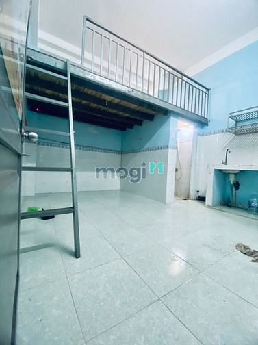Hình ảnh Phòng trọ gác lững Quận Tân Phú cho thuê