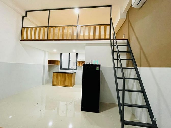 Hình ảnh Cho thuê CHDV giá rẻ có gác ngay sân bay 30m2