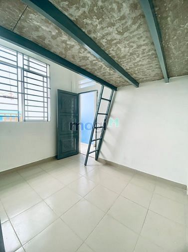 Hình ảnh Phòng trọ gác lửng có thang máy ra vào vân tay