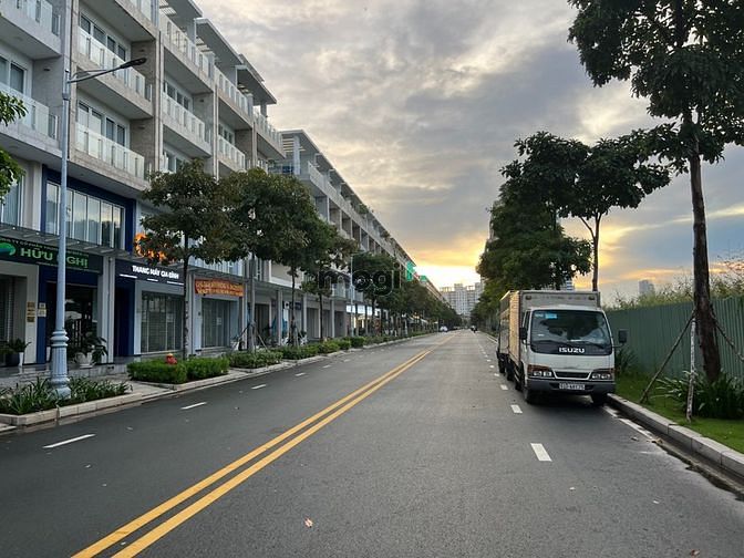 Hình ảnh Cho thuê shophouse Saritown Sala, Q.2