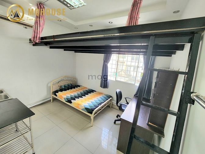 Hình ảnh Duplex cửa sổ lớn đường Lạc Long Quân