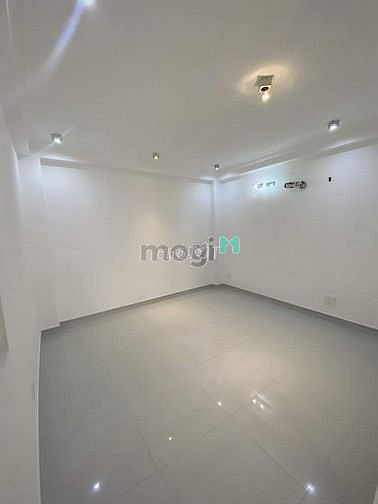 Hình ảnh Bán Nhà Hẻm Xe Hơi Thông Tứ Phía Quận 3 Chỉ 7 Tỷ