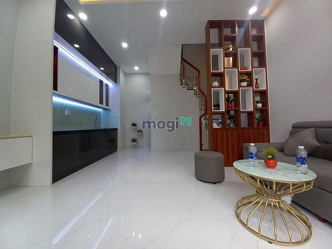 Hình ảnh Gần chợ An Nhơn, hẽm xe hơi, nhà 4 tầng mới đẹp vào ở ngay