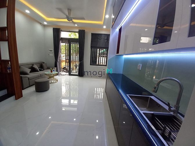 Hình ảnh Gần chợ An Nhơn, hẽm xe hơi, nhà 4 tầng mới đẹp vào ở ngay
