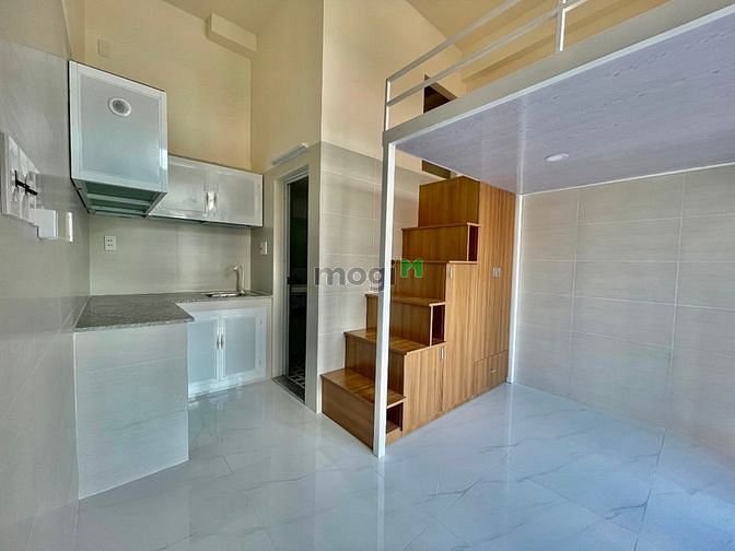 Hình ảnh Duplex ban công + cửa sổ lớn. Nội thất đầy đủ