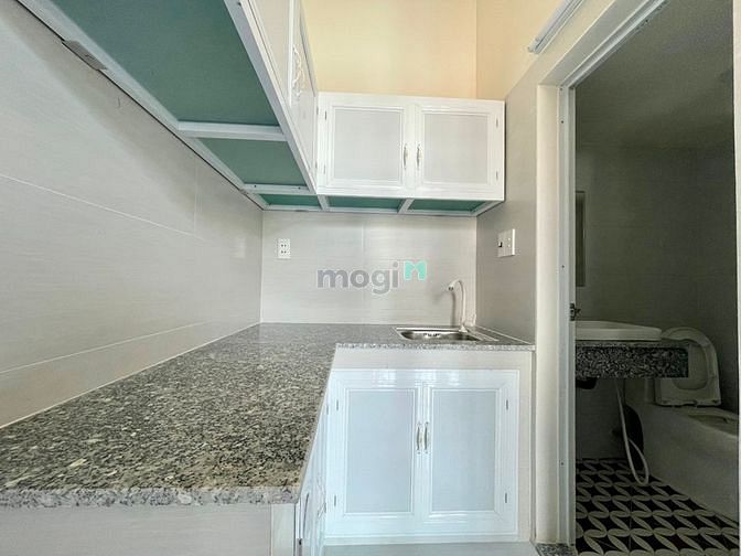 Hình ảnh Duplex ban công + cửa sổ lớn. Nội thất đầy đủ