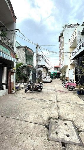 Hình ảnh Bán đất hẻm xe tăng Trương Phước Phan Binh Tân 4x18