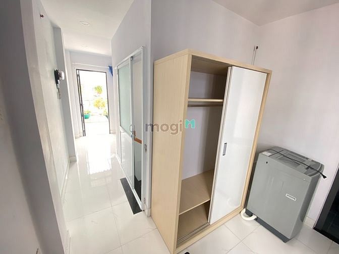 Hình ảnh Penhouse Sân Thượng 60m2 Tân Bình, Giáp Quận 10, Ban công siêu rộng.