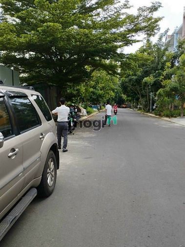 Hình ảnh Bán lô đất biệt thự 13B KDC Conic, gần Nguyễn Văn Linh, DT: 120m2, SHR