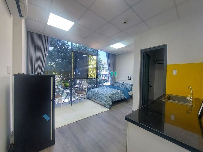 Hình ảnh Phòng mới full nội thất , ban công ở Thạch Lam