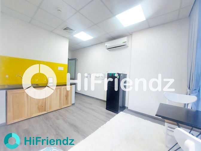 Hình ảnh Phòng mới full nội thất , ban công ở Thạch Lam