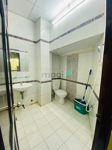 Hình ảnh Cần sale gấp CHDV ngay trung tâm quận 1