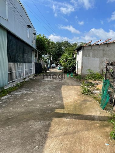 Hình ảnh Gia đình ngộp nợ cần bán lô đất giá thực cần bán 800 triệu