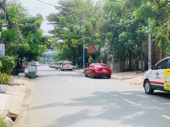 Hình ảnh Khuôn đất góc 2MT Giang Văn Minh, An Phú Quận 2, 25x68, 150tr/m2 TL